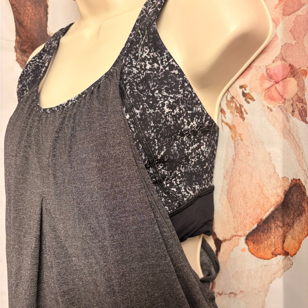 Size 10 lululemon tank top - Picture 2 of 7